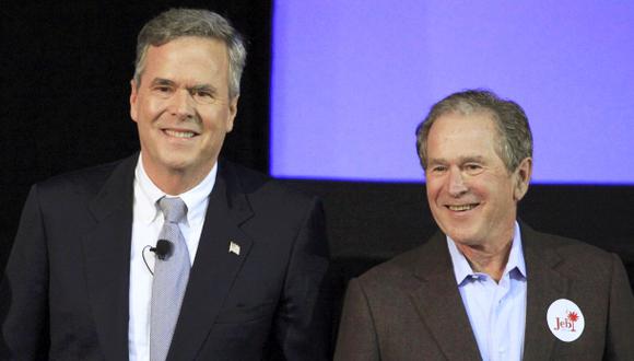 George W. Bush aparece por primera vez en campaña de su hermano