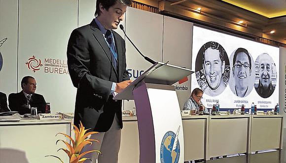 Berckemeyer, quien es vicepresidente de la Comisión de Libertad de Prensa, expuso en Medellín.