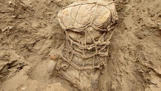 Hallan tumba prehispánica de 500 años de antigüedad en Ancón