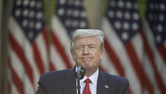 La pandemia de coronavirus ha puesto a Estados unidos contra las cuerdas.  En la foto vemos al presidente Donald Trump a punto de hablar sobre el COVID-19. (Foto: AP)