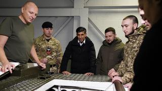 ¿Son un arma nuclear los obuses de uranio empobrecido que el Reino Unido entregará a Ucrania?