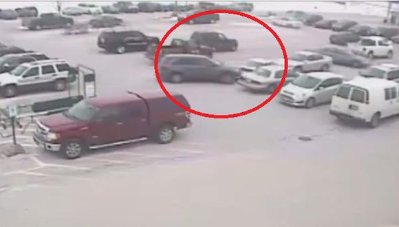YouTube: conductor de 92 años chocó contra nueve autos (VIDEO)
