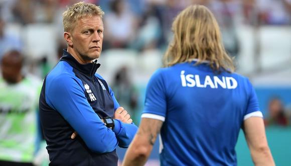 Heimir Hallgrímsson no dirigirá más a la selección de Islandia y se dedicará a ejercer su profesión. (Foto: AFP)