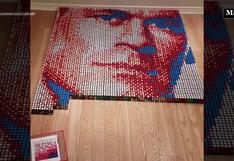 Niño con dislexia realiza un retrato de John Cena con cubos Rubik