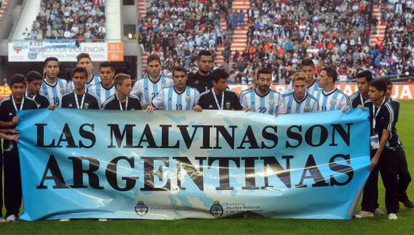 FIFA investiga a Argentina por pancarta sobre las Malvinas