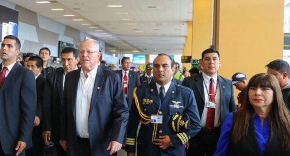 Pedro Pablo Kuczynski partió este mediodía desde el Aeropuerto Internacional Jorge Chávez. (Foto: Andina)