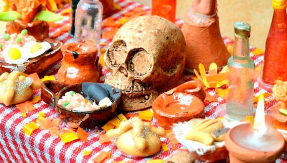 Celebra el Día de Muertos con la más tradicional comida mexicana.