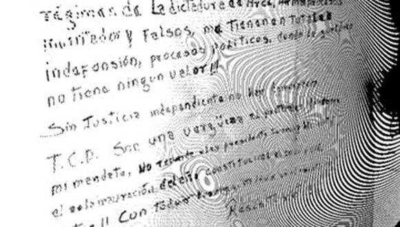 Jeanine Áñez cuestiona a la justicia de Bolivia con un mensaje en el muro de su celda. (@JeanineAnez / Twitter).