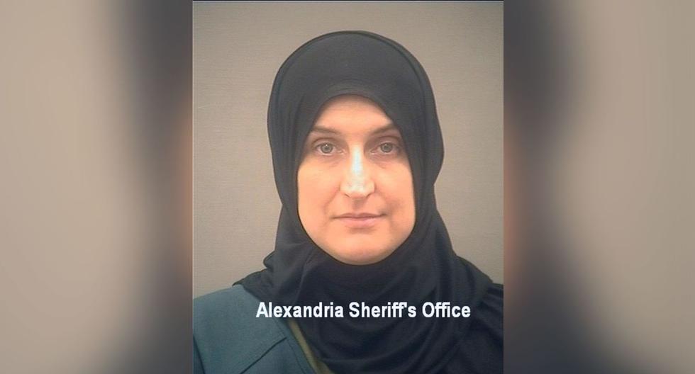 The school teacher who ended up indoctrinating terrorists: she is the American who became “the empress of the Islamic State”