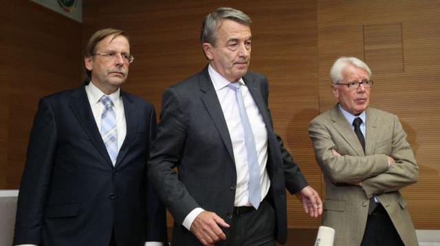 Presidente de fútbol alemán dimite tras escándalo de corrupción - 1