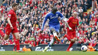 Chelsea venció 2-0 al Liverpool y le respira en la nuca