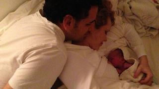 Juan Diego Flórez recibió el Año Nuevo con el nacimiento de Lucía Stella, su segunda hija