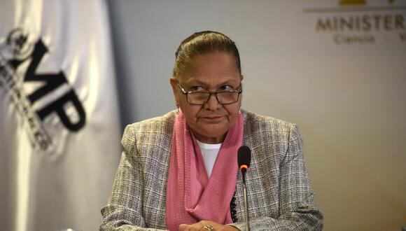 Fotografía de archivo fechada el 10 de agosto de 2018 que muestra a la fiscal general de Guatemala, María Consuelo Porras, durante una rueda de prensa en Ciudad Guatemala (Guatemala). EFE/ Edwin Bercián/ARCHIVO