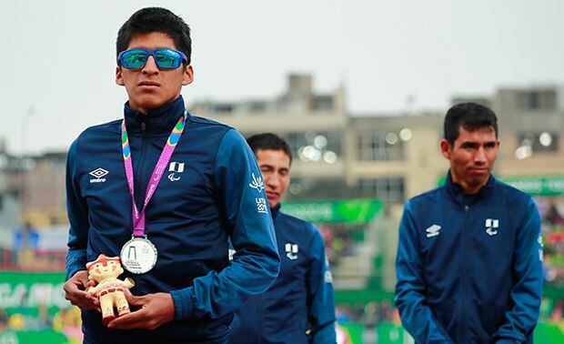 Luis Sandoval, ganador de medalla de plata de los Juegos Parapanamericanos da consejos a los runner del Entel Challenge Conquista tu tiempo.