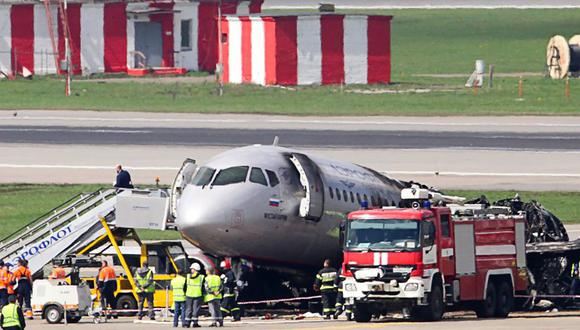 El aparato, con un total de 344 personas a bordo consiguió tomar tierra en el aeropuerto solo al segundo intento. Foto referencial. (AFP)