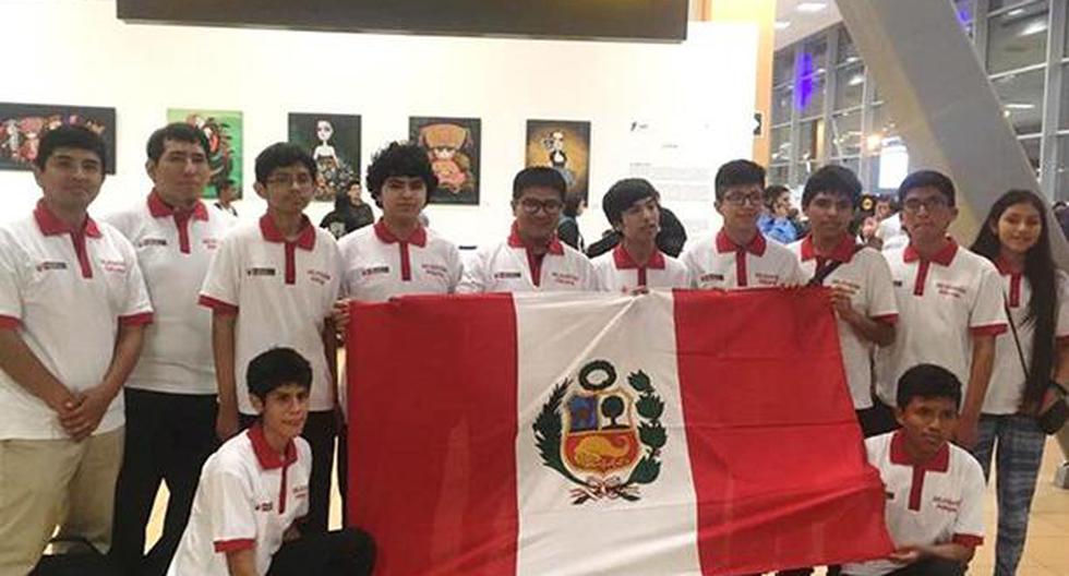 Escolares peruanos se coronan campeones internacionales de matemáticas.
 (Andina)