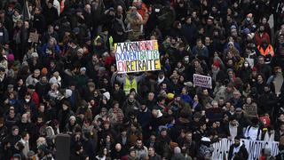 Sindicatos amenazan con “paralizar” Francia en marzo contra reforma clave