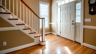 Trucos caseros para limpiar las escaleras según su material