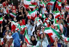 Irán permite ingreso de mujeres a estadio de fútbol 