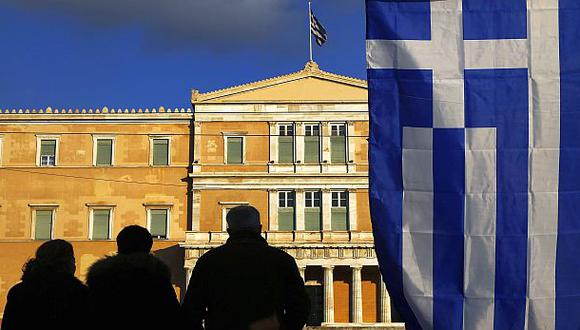Grecia "trabajará duro" en reformas tras ampliación del rescate