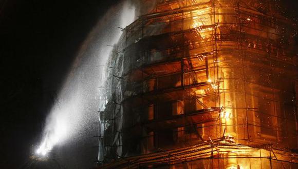 Rusia: se incendia el célebre Monasterio Novodévichi en Moscú