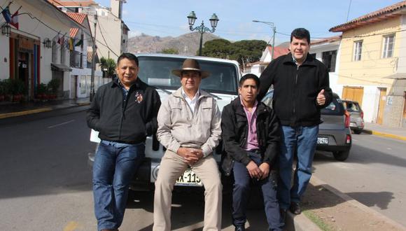 Vladimir Cerrón es la máxima autoridad de Perú Libre. Según sus estatutos, el número dos de esa agrupación es el prófugo Arturo Cárdenas, de camisa rosada en la imagen.