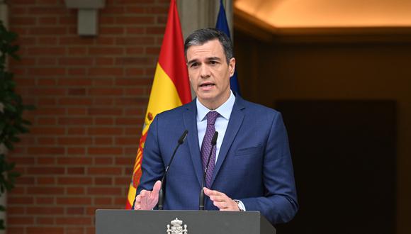 El presidente del Gobierno español, Pedro Sánchez, habla en el Palacio de La Moncloa en Madrid cuando convocó elecciones anticipadas en julio. (Foto de Borja Puig de la Bellacasa / LA MONCLOA / AFP)