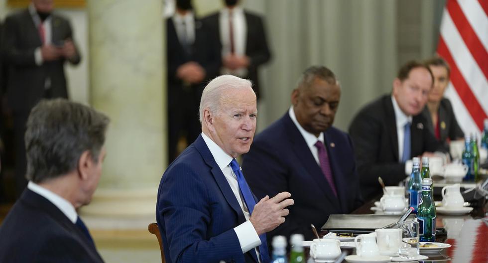 El presidente de Estados Unidos, Joe Biden, se reunió en Polonia con los ministros de Asuntos Exteriores y de Defensa de Ucrania, así como con el presidente local, Andrzej Duda. AP