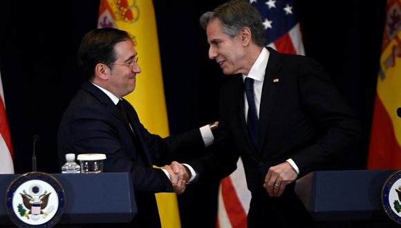El Secretario de Estado de los Estados Unidos, Antony Blinken, y el Ministro de Relaciones Exteriores de España, José Manuel Albares, en el Departamento de Estado en Washington, DC, el 10 de mayo de 2023. (Foto de OLIVIER DOULIERY / AFP)
