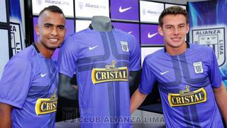 Alianza Lima presentó su clásica camiseta morada de octubre