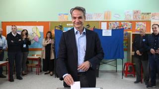 El conservador Mitsotakis gana las elecciones legislativas griegas