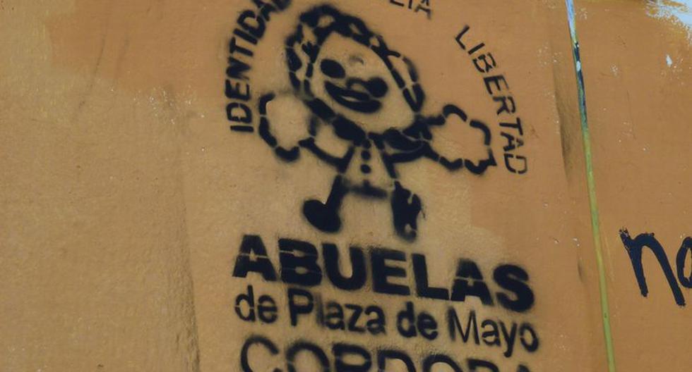 Abuelas de Plaza de Mayo (Foto Flickr Chupacabras)
