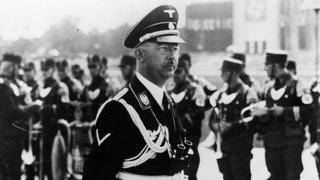 Cómo un simple sello llevó a la captura del líder nazi Heinrich Himmler, el número 2 de Hitler