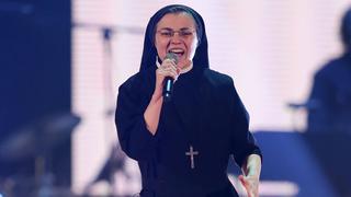 Sor Cristina: ¿Por qué eligió "Like a Virgin" como primer tema?