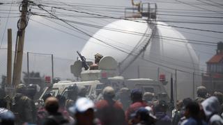 Bolivia: cisternas cargados con combustibles llegan a La Paz escoltados por militares | FOTOS