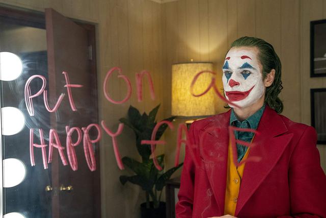 Joaquin Phoenix, nominado a los Globos de Oro como Mejor actor dramático en cine, por Joker.