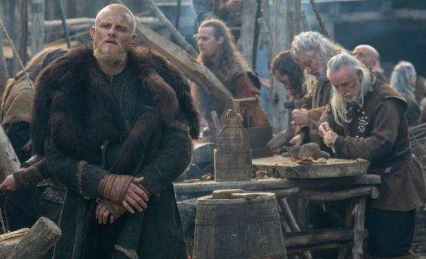 Intérprete de Bjorn Ironside explica por que Vikings foi finalizada