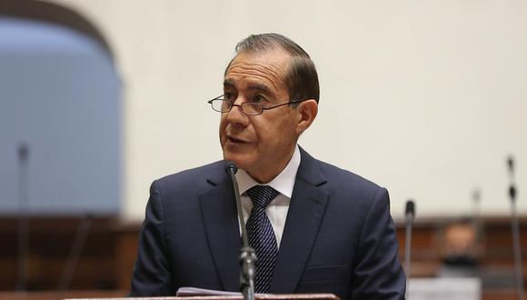 El primer ministro Walter Martos expuso esta mañana en el Parlamento los lineamientos de su gestión, centrados sobre todo en acciones para enfrentar la pandemia del COVID-19 y reactivar la economía. (Foto: PCM)