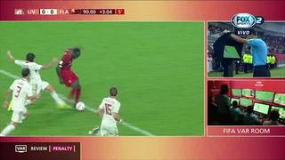 Liverpool vs. Flamengo: Árbitro cobró penal sobre el final del partido, pero el VAR marcó que la jugaba había sido fuera del área [VIDEO]