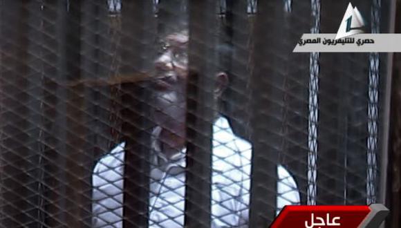 Egipto: Mursi vuelve al tribunal acusado de evasión