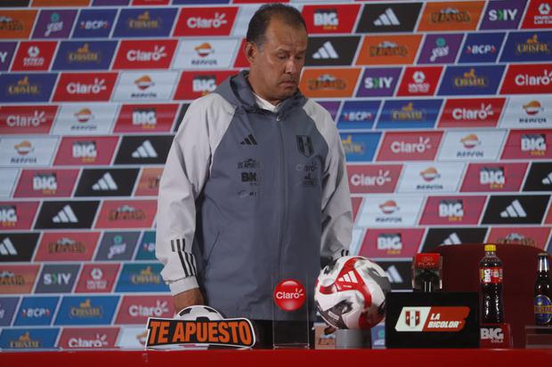 Juan Reynoso dio conferencia de prensa previo al Perú vs. Venezuela. (Foto: Mario Zapata Nieto / GEC)