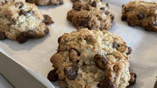 Prueba las más ricas galletas de avena con chispas de chocolate y sabor casero