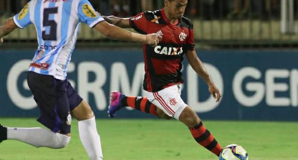 Miguel Trauco sigue dando que hablar con el Flamengo tras su actuación en el partido ante Gremio. (Foto: Fb Miguel Trauco)