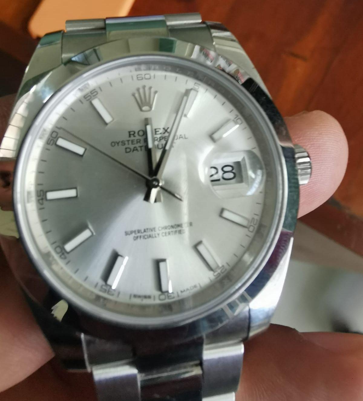 La policía estimó que el reloj que hoy intentó robar Ramón Ponce Echevarría está valorizado en unos 6.900 euros. (Foto: Difusión)