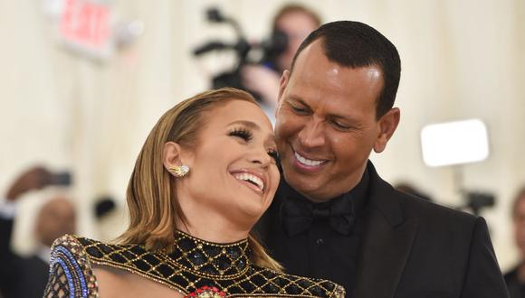 Jennifer Lopez y Alex Rodriguez durante la gala del MET en Nueva York en mayo del 2018. La pareja de celebridades anunció su separación en un comunicado, afirmando que se dieron cuenta que "estaban mejor como amigos". (Foto: Hector Retamal/AFP)