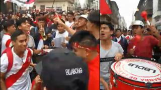Hinchas tomaron Jirón de la Unión para celebrar triunfo peruano [VIDEO]