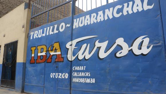 La fachada de la empresa de transportes que protagonizó el fatal accidente en Otuzco. (Foto: Johnny Aurazo)