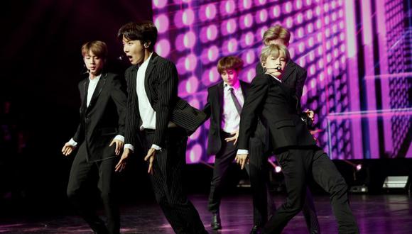 BTS sorprendió a todos cantante este nuevo tema en inglés. (Foto: AFP)