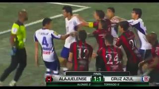 Batalla campal en la Concachampions: Alajuelense vs. Cruz Azul