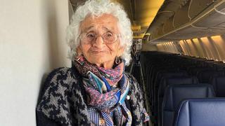 Mujer de 106 años viaja en avión por primera vez, pero al llegar a su destino recibe la peor noticia